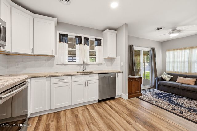 16 Hummingbird Lane 72, Manchester, NJ 08759