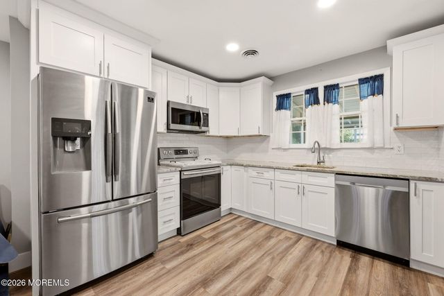 16 Hummingbird Lane 72, Manchester, NJ 08759