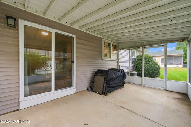 16 Hummingbird Lane 72, Manchester, NJ 08759