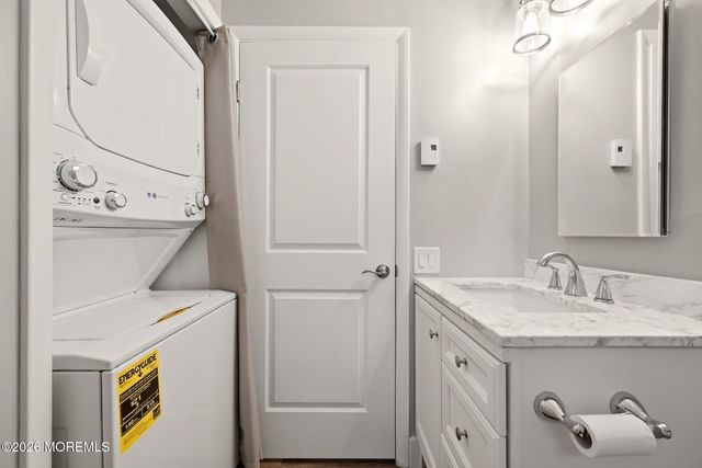 16 Hummingbird Lane 72, Manchester, NJ 08759