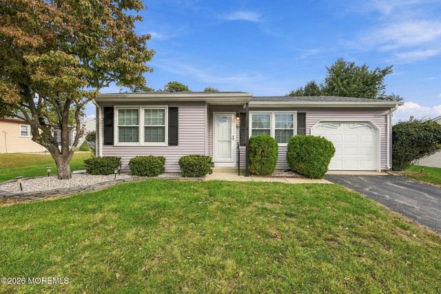 16 Hummingbird Lane 72, Manchester, NJ 08759