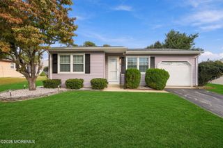 16 Hummingbird Lane 72, Manchester, NJ 08759