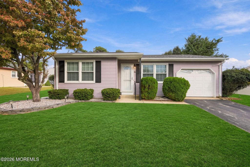 16 Hummingbird Lane 72, Manchester, NJ 08759
