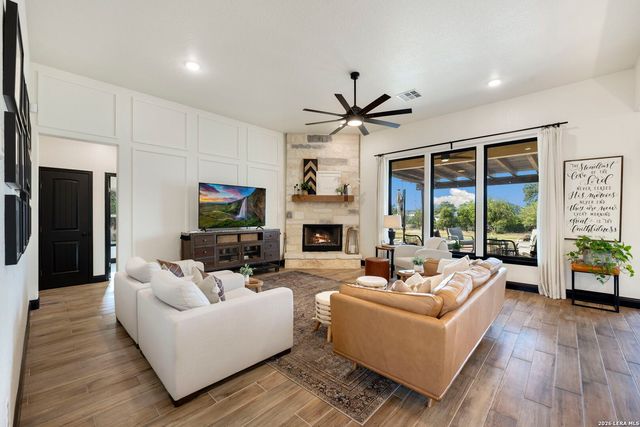 462 Curvatura, New Braunfels, TX 78132