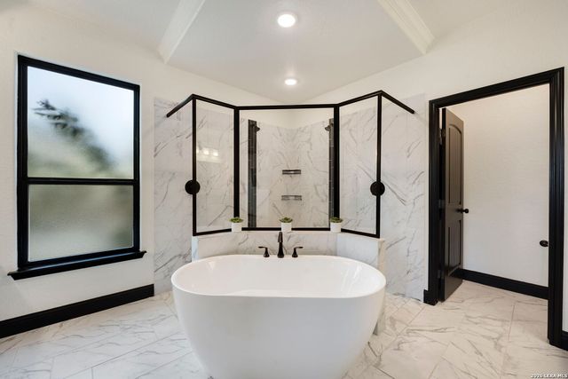 462 Curvatura, New Braunfels, TX 78132