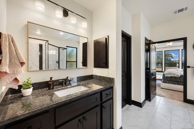 462 Curvatura, New Braunfels, TX 78132