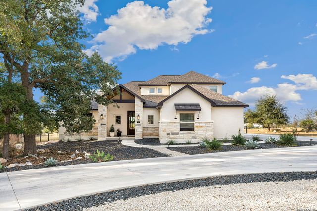 462 Curvatura, New Braunfels, TX 78132