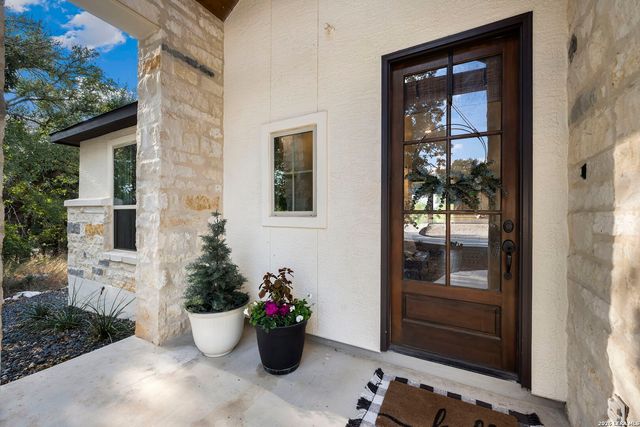 462 Curvatura, New Braunfels, TX 78132