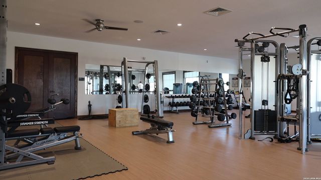 462 Curvatura, New Braunfels, TX 78132