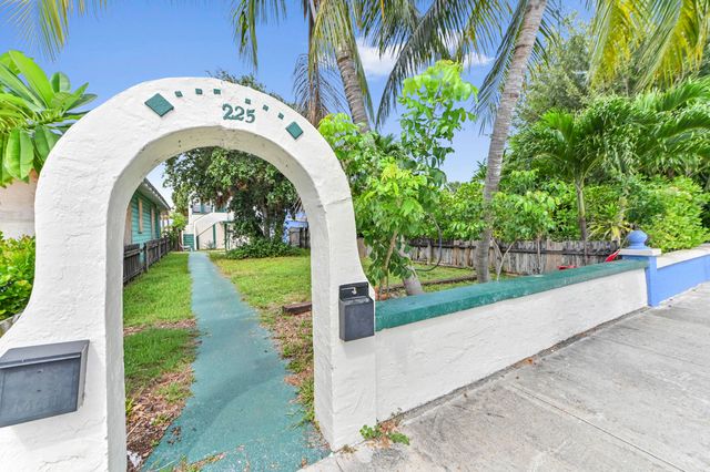 225 N M Street 1, Lake Worth Beach, FL 33460