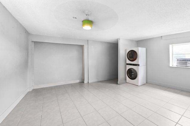 225 N M Street 1, Lake Worth Beach, FL 33460
