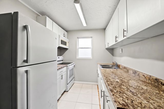 225 N M Street 1, Lake Worth Beach, FL 33460