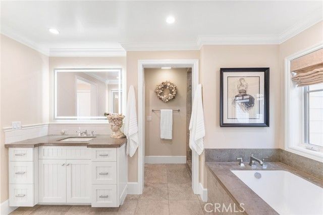 220 Coral, Newport Beach, CA 92662