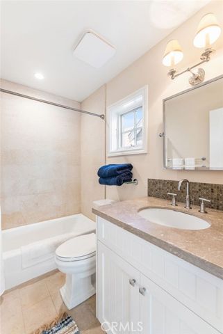 220 Coral, Newport Beach, CA 92662