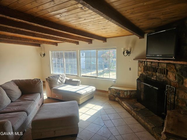 38539 36th Street East, Palmdale, CA 93550