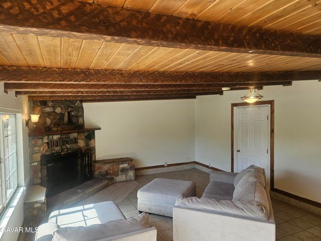 38539 36th Street East, Palmdale, CA 93550