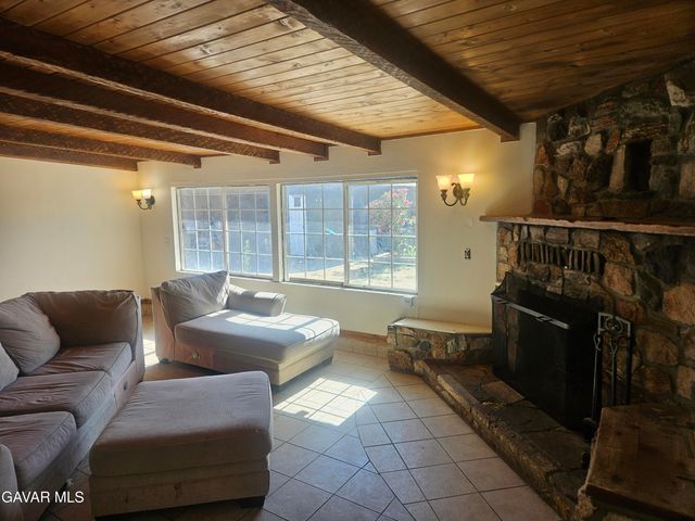 38539 36th Street East, Palmdale, CA 93550