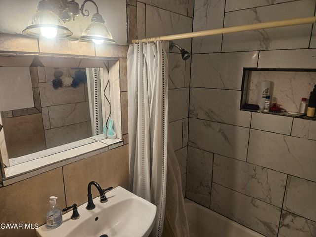 38539 36th Street East, Palmdale, CA 93550