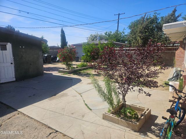 38539 36th Street East, Palmdale, CA 93550