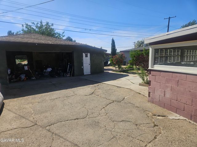 38539 36th Street East, Palmdale, CA 93550
