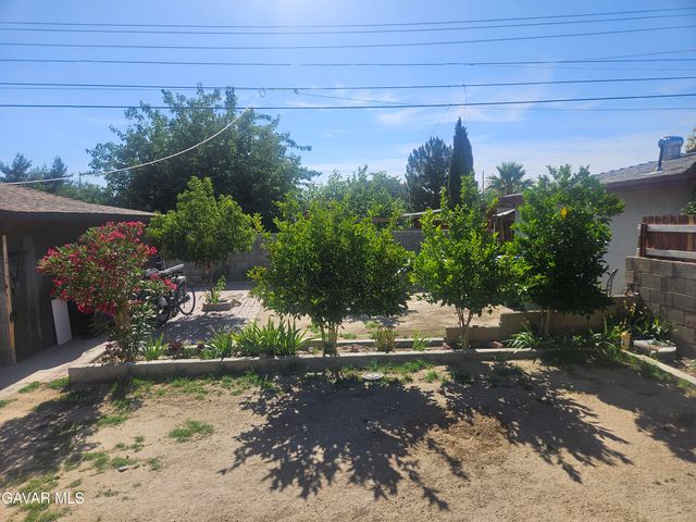 38539 36th Street East, Palmdale, CA 93550