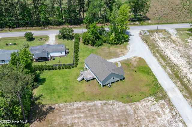 1406 Silverbrook Road, Oriental, NC 28571