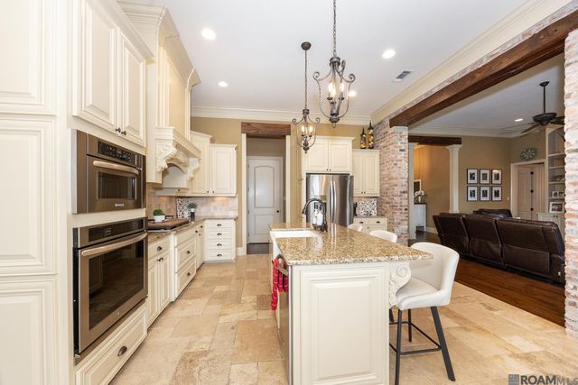 1685 Pecan St, Brusly, LA 70719