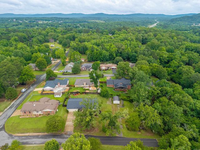 203 Chase Place, Hot Springs, AR 71901