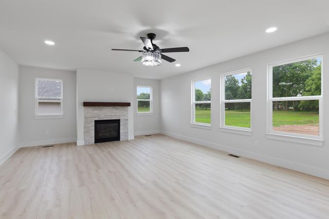 2016 Green Acres Drive, Adrian, MI 49221