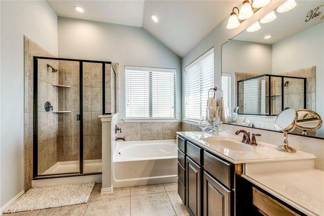 9345 Comanche Ridge Drive, Fort Worth, TX 76131