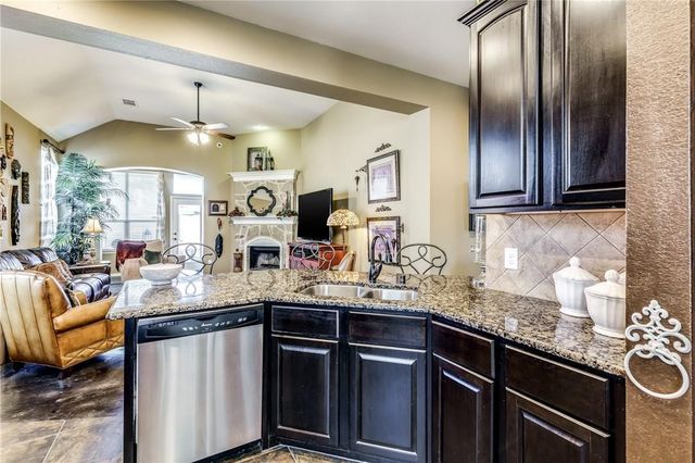 9345 Comanche Ridge Drive, Fort Worth, TX 76131