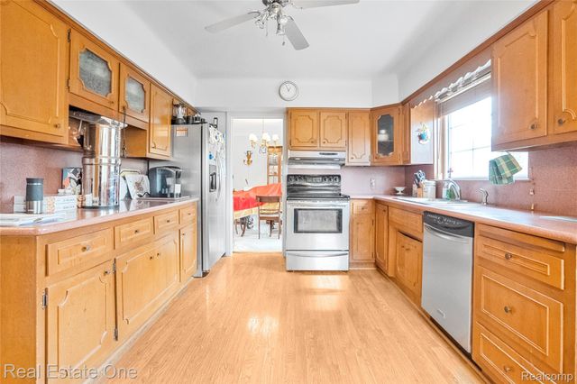 400 Beechmont Street, Dearborn, MI 48124