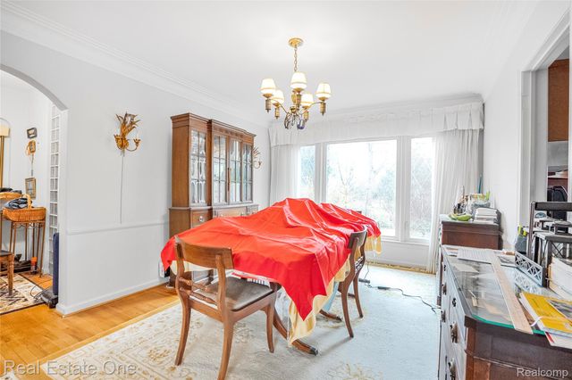 400 Beechmont Street, Dearborn, MI 48124