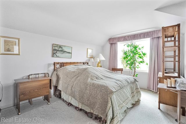 400 Beechmont Street, Dearborn, MI 48124