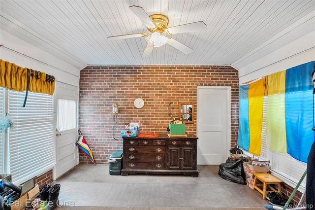 400 Beechmont Street, Dearborn, MI 48124