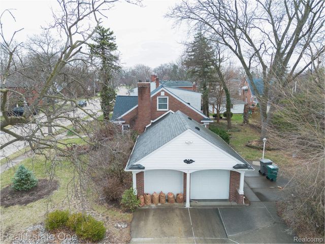 400 Beechmont Street, Dearborn, MI 48124