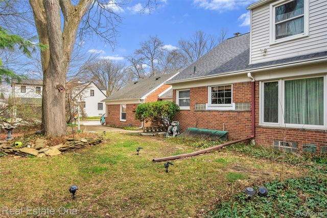 400 Beechmont Street, Dearborn, MI 48124