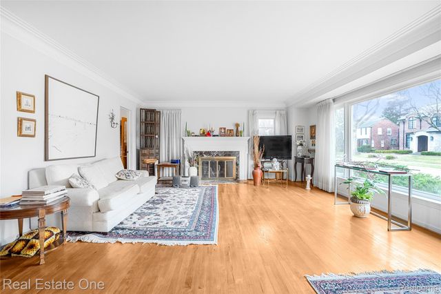 400 Beechmont Street, Dearborn, MI 48124