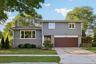 500 S Owen Street, Mount Prospect, IL 60056