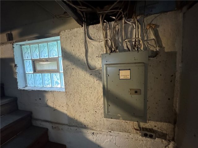 1902 Kenneth Ave, Arnold, PA 15068