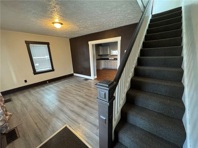 1902 Kenneth Ave, Arnold, PA 15068