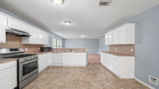 134 S Vesper Bend Circle, Spring, TX 77382
