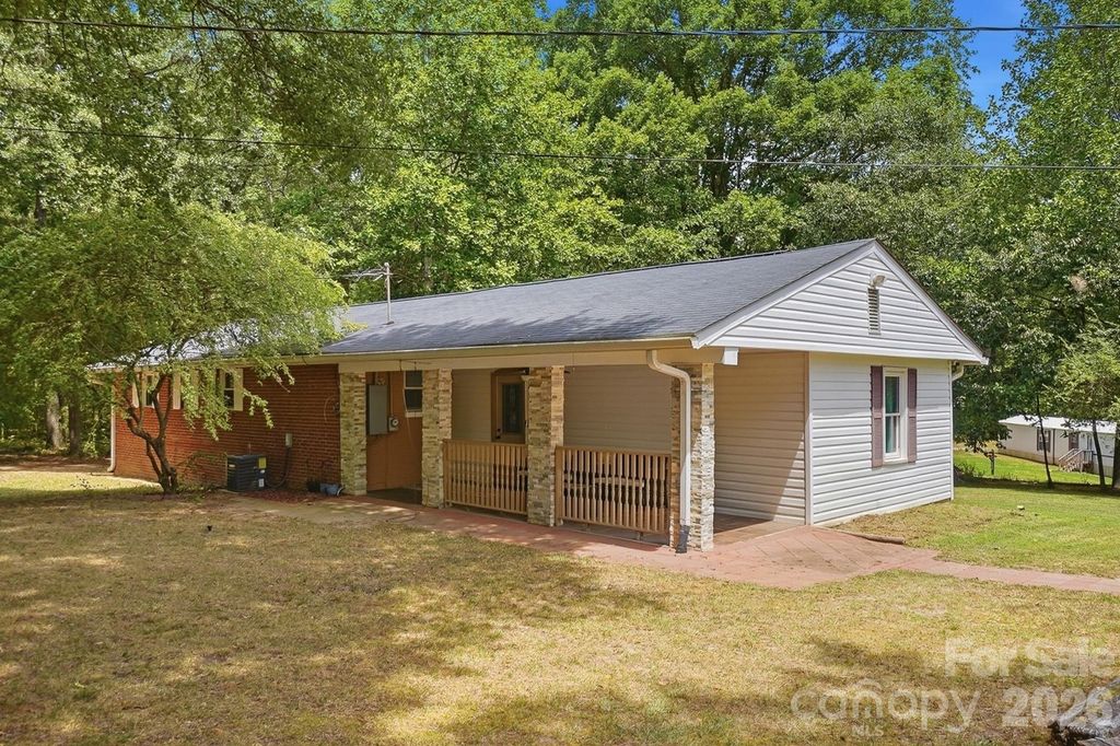 2220 Oldfield Road, Rock Hill, SC 29730