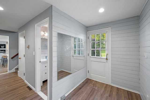 58 Weatherbee Dr, Westwood, MA 02090
