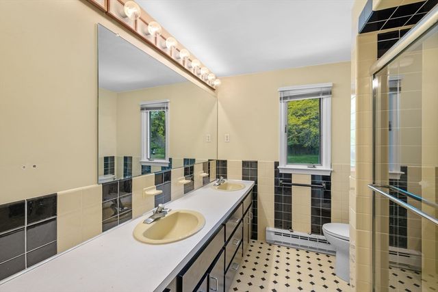 58 Weatherbee Dr, Westwood, MA 02090