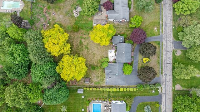 58 Weatherbee Dr, Westwood, MA 02090