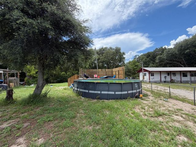 1724 S US 301, Sumterville, FL 33585