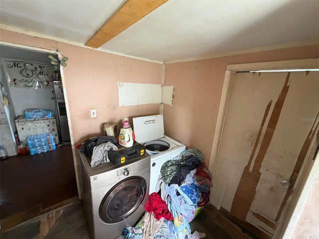 1724 S US 301, Sumterville, FL 33585