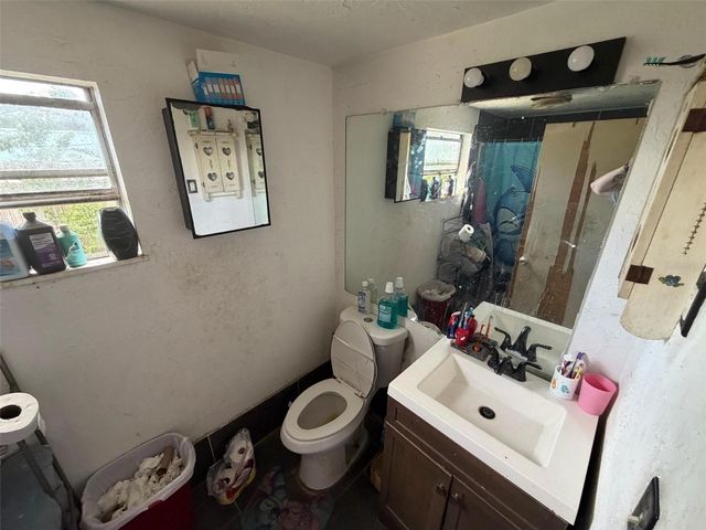 1724 S US 301, Sumterville, FL 33585