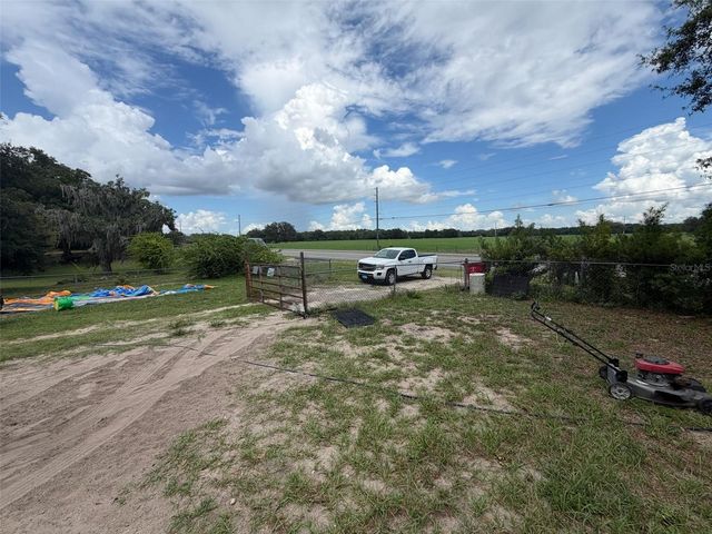 1724 S US 301, Sumterville, FL 33585